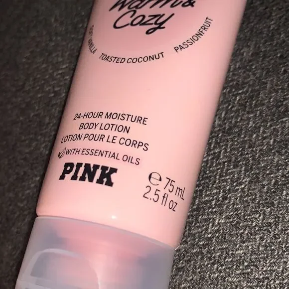 NWT Victoria’s Secret Warm & Cozy soft vanilla, toasted coconut, passionfruit - Picture 2 of 2